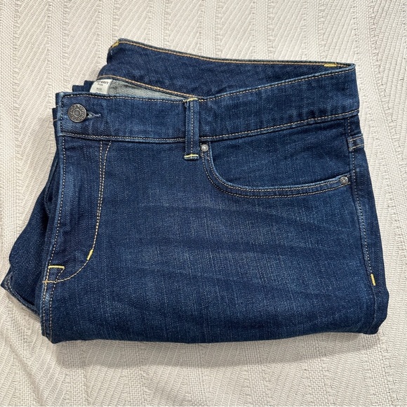 Old Navy Plus jeans, size 20, slight boot, med. dark wash, denim, casual - Picture 9 of 11